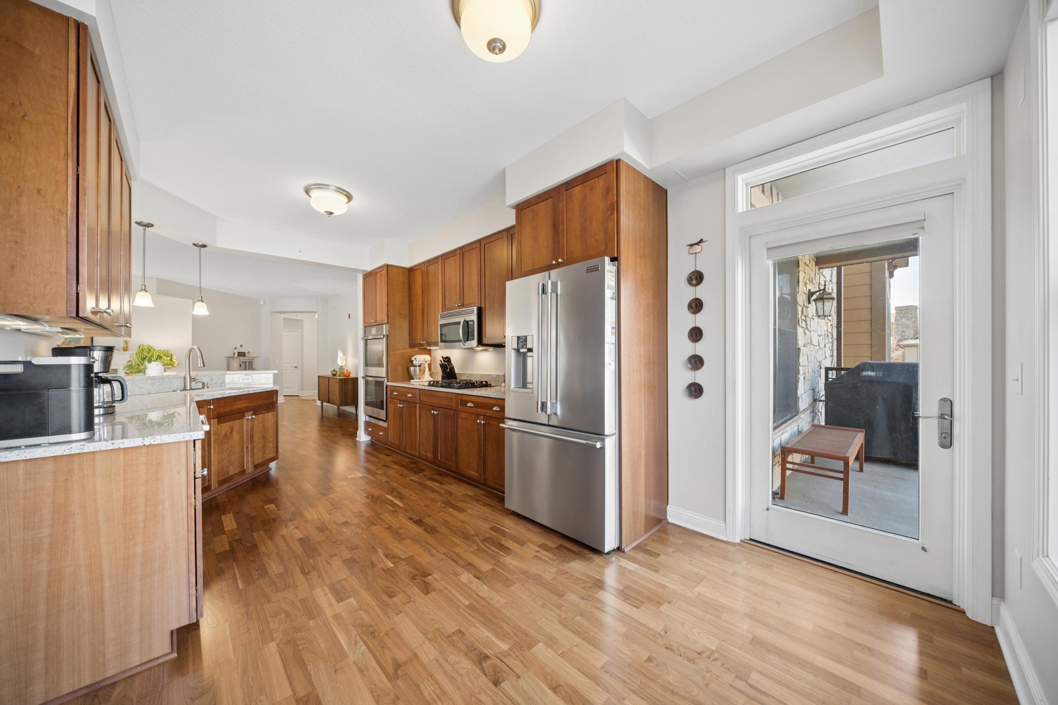 Eat-in Kitchen & Deck
