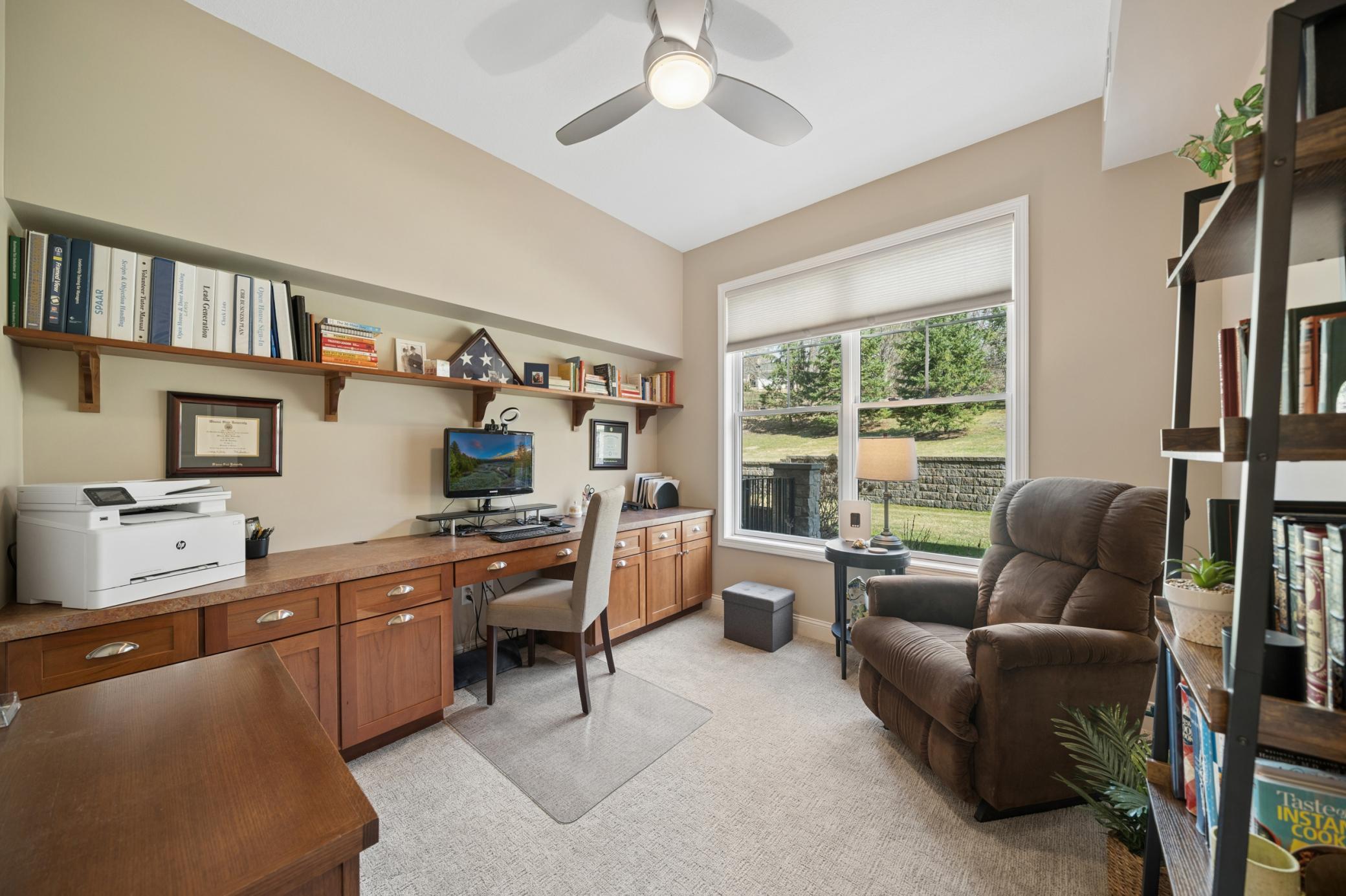 Bedroom 2/Office
