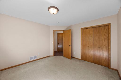25521 8th Street W, Zimmerman, MN 55398
