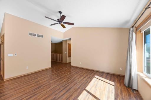 25521 8th Street W, Zimmerman, MN 55398