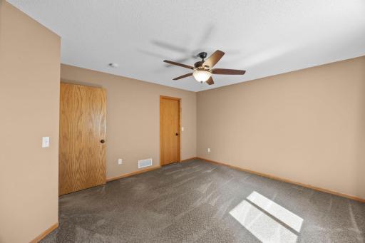 25521 8th Street W, Zimmerman, MN 55398