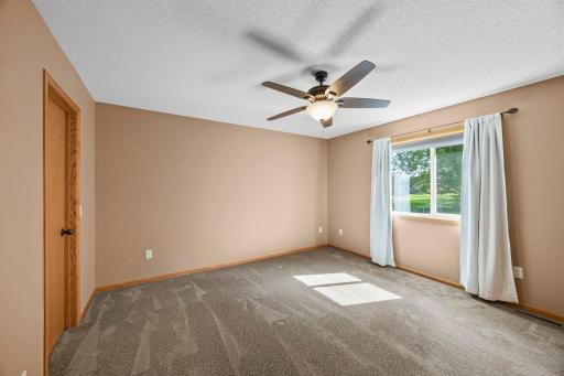 25521 8th Street W, Zimmerman, MN 55398