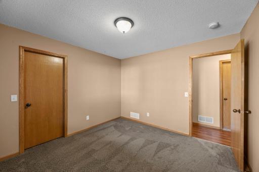 25521 8th Street W, Zimmerman, MN 55398