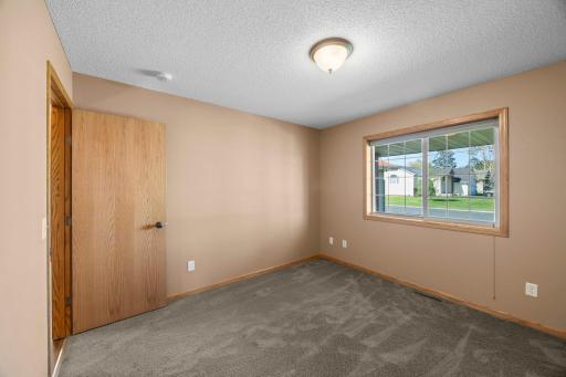 25521 8th Street W, Zimmerman, MN 55398