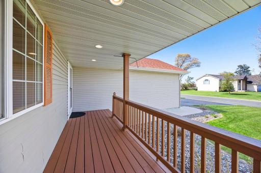25521 8th Street W, Zimmerman, MN 55398