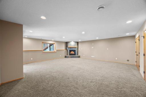 25521 8th Street W, Zimmerman, MN 55398