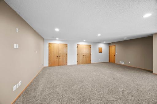 25521 8th Street W, Zimmerman, MN 55398