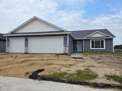1088 Cullen Street, Saint Peter, MN 56082