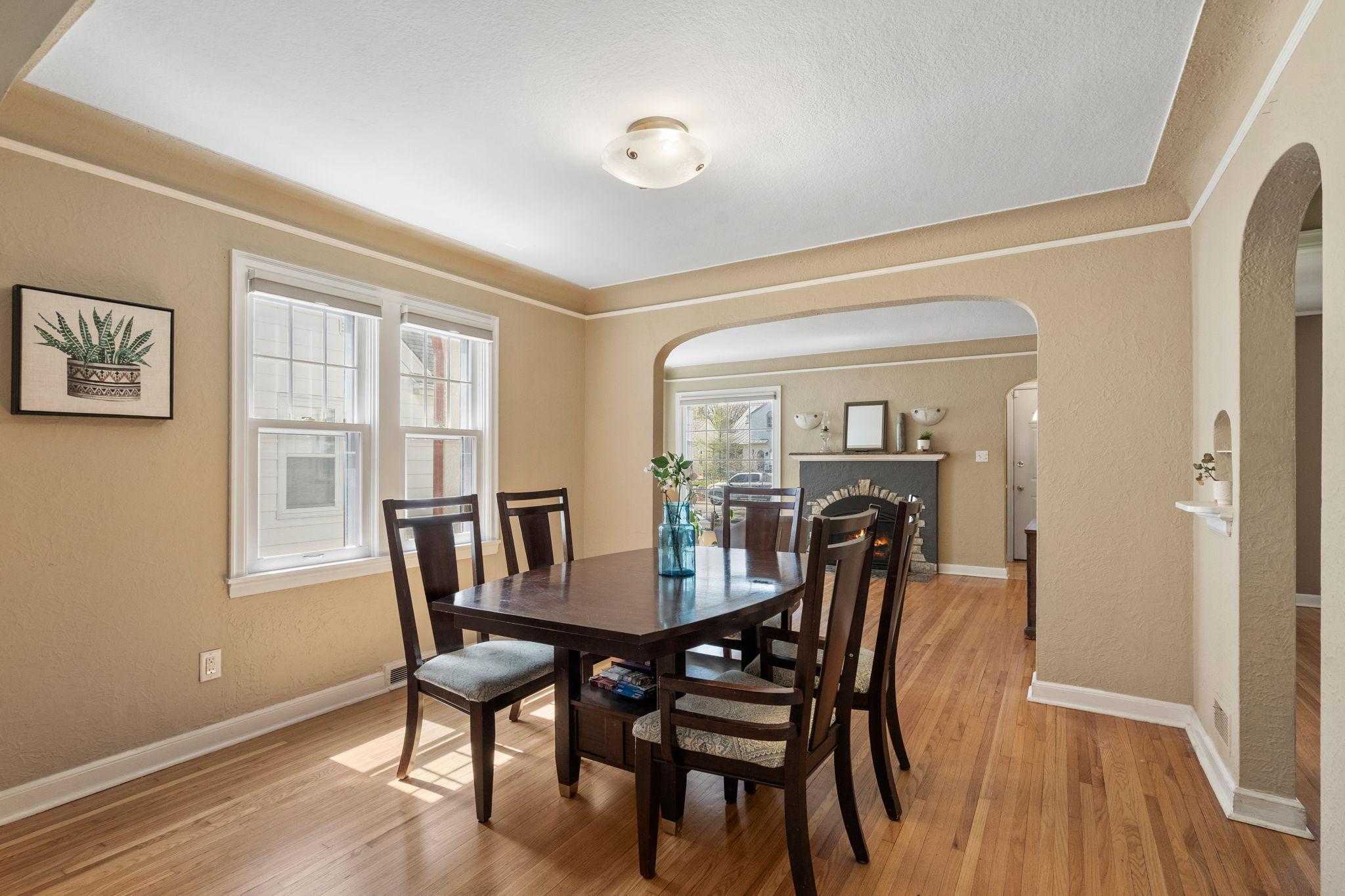 25-web-or-mls-5215 12th Ave-25.jpg