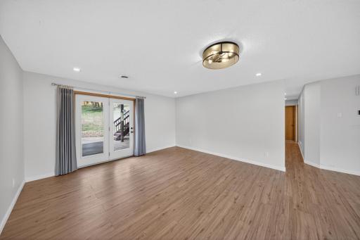 530 Cedar Court NE, Pine Island, MN 55963