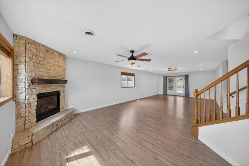 530 Cedar Court NE, Pine Island, MN 55963