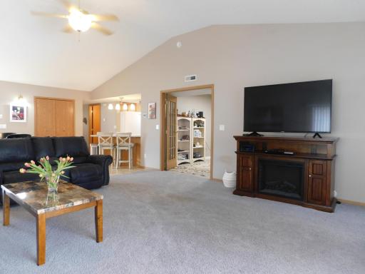 2924 35th Street S, Moorhead, MN 56560