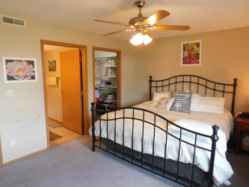 2924 35th Street S, Moorhead, MN 56560