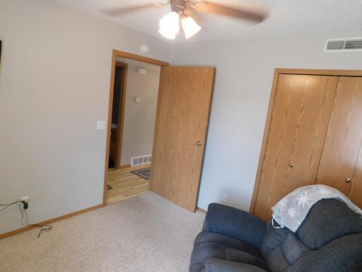 2924 35th Street S, Moorhead, MN 56560