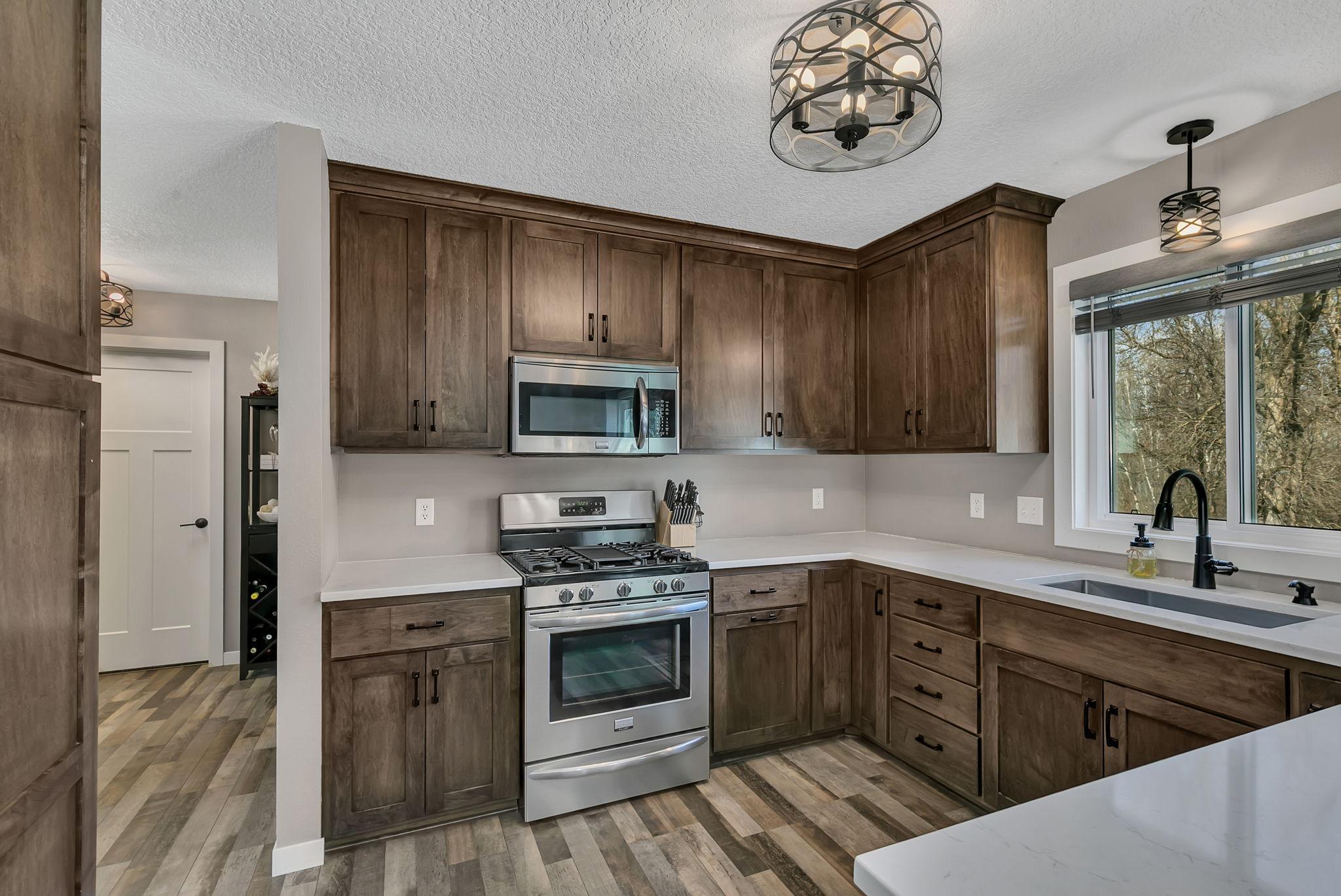 Beautifully updated kitchen!