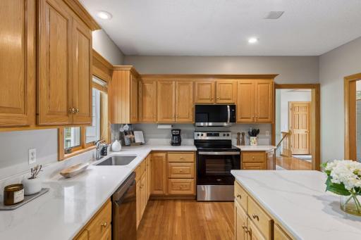 1755 Waconia Parkway South - Spacecrafting - 0032.jpg
