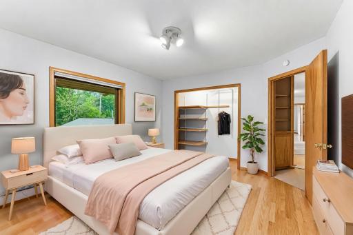 Upper level bedroom, 17x13.