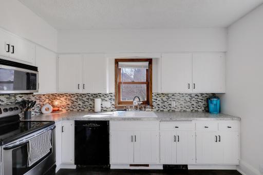 360 Mcgrann Street, Green Isle, MN 55338