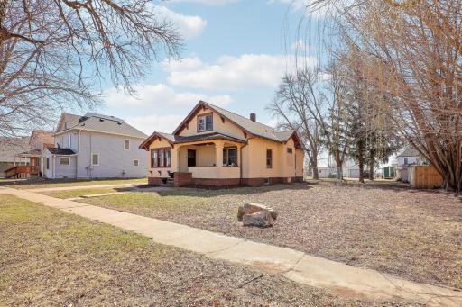 360 Mcgrann Street, Green Isle, MN 55338
