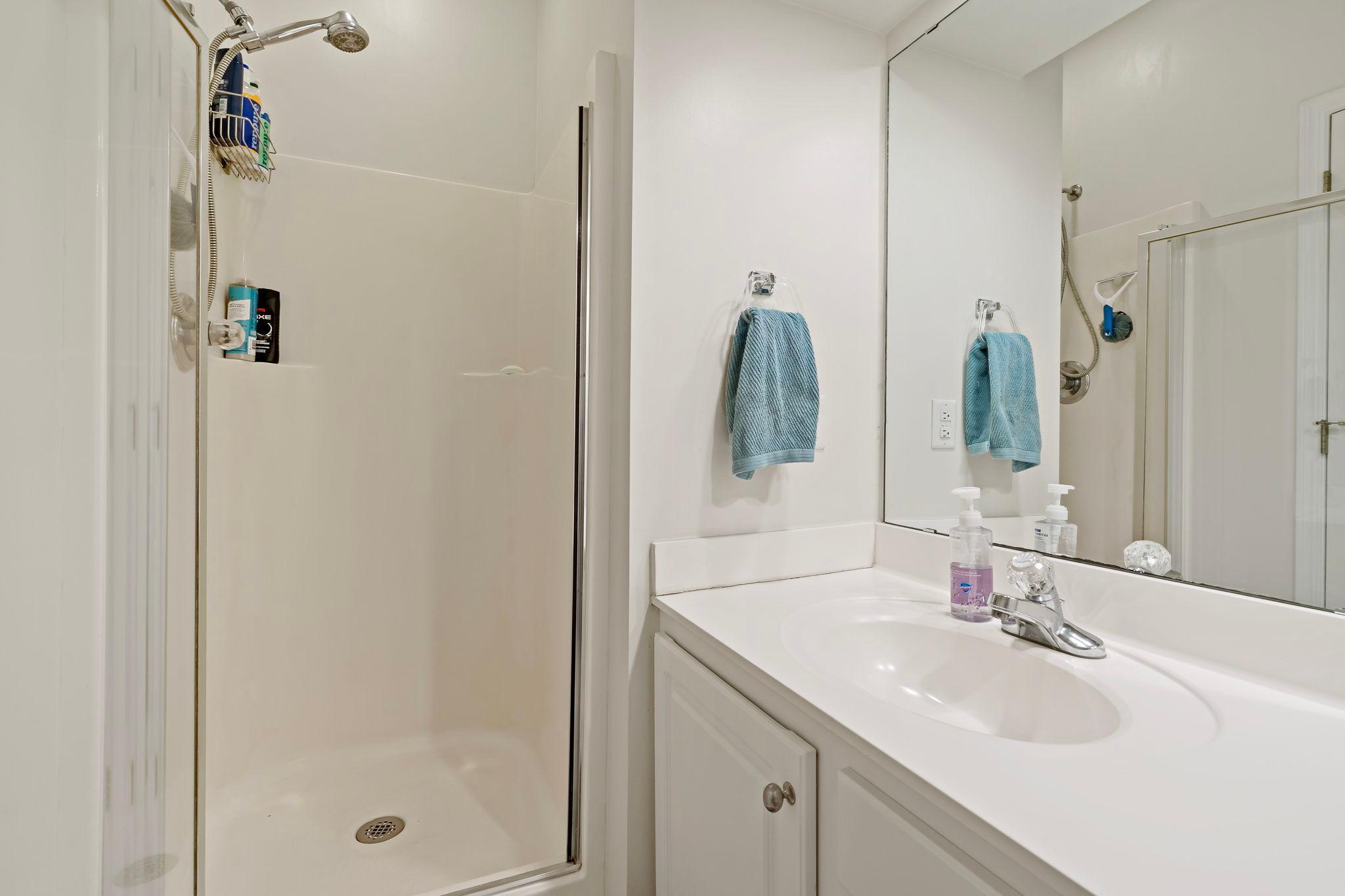 3/4 bath that is perfect size