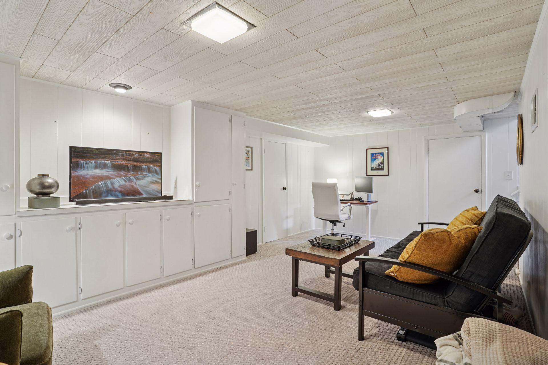 5716 Knox Avenue South - Spacecrafting - 0034.jpg