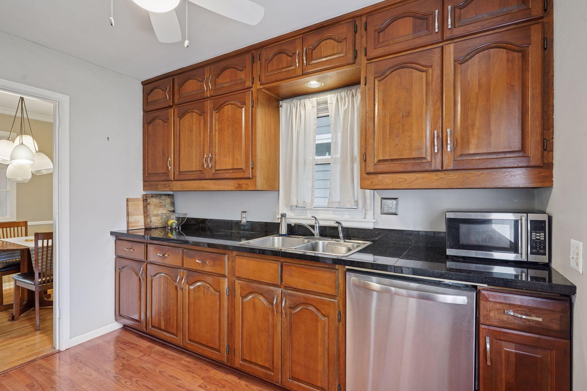 5716 Knox Avenue South - Spacecrafting - 0016.jpg