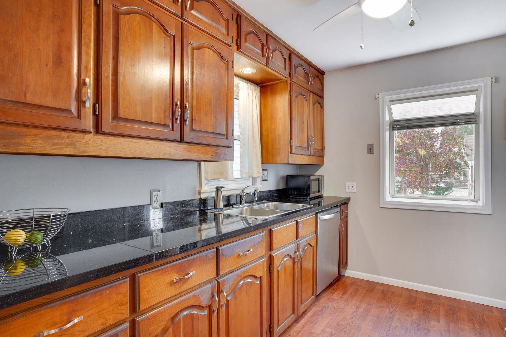 5716 Knox Avenue South - Spacecrafting - 0015.jpg