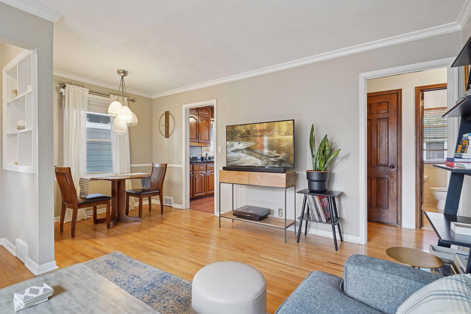 5716 Knox Avenue South - Spacecrafting - 0011.jpg