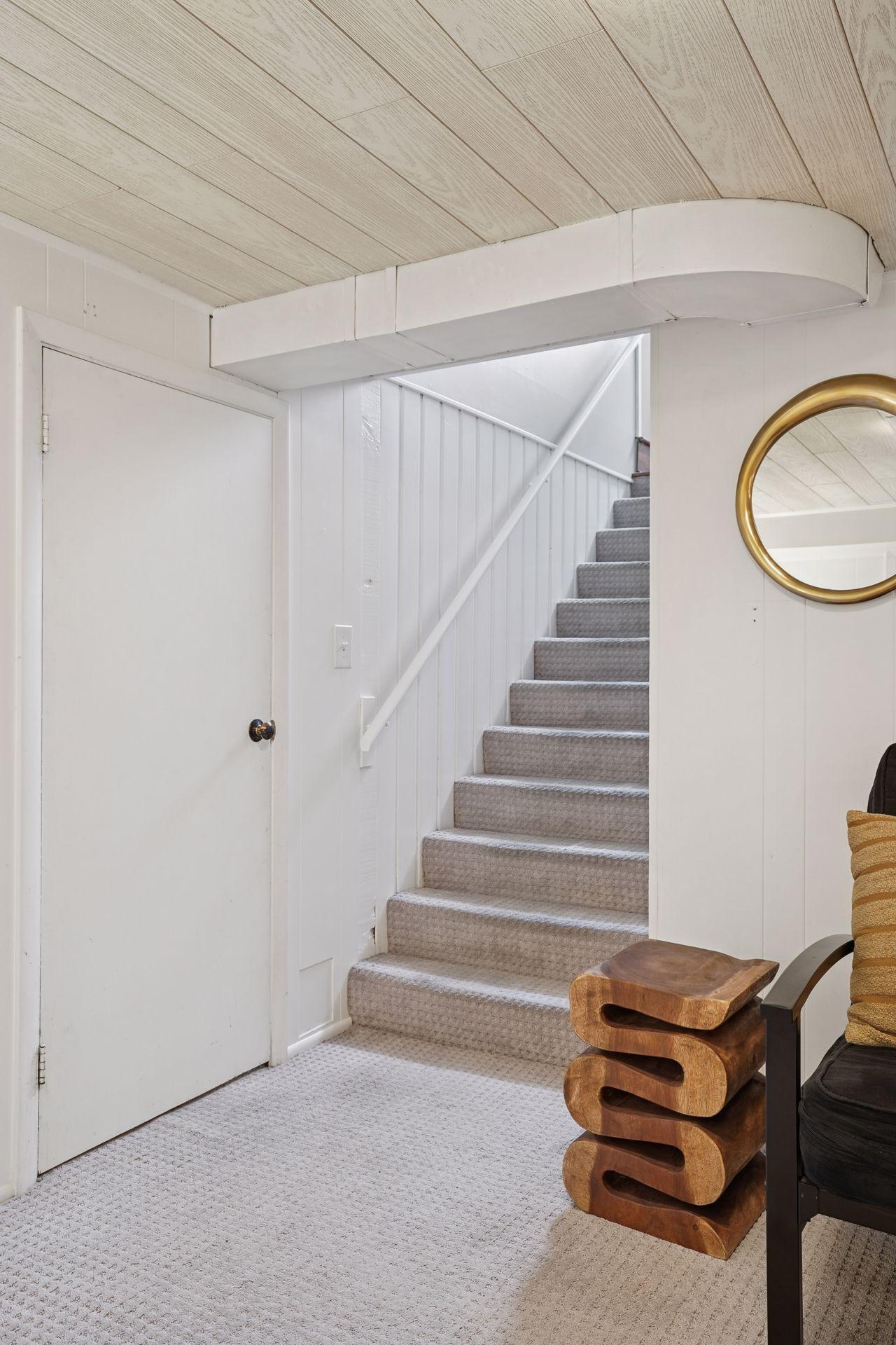 5716 Knox Avenue South - Spacecrafting - 0028.jpg