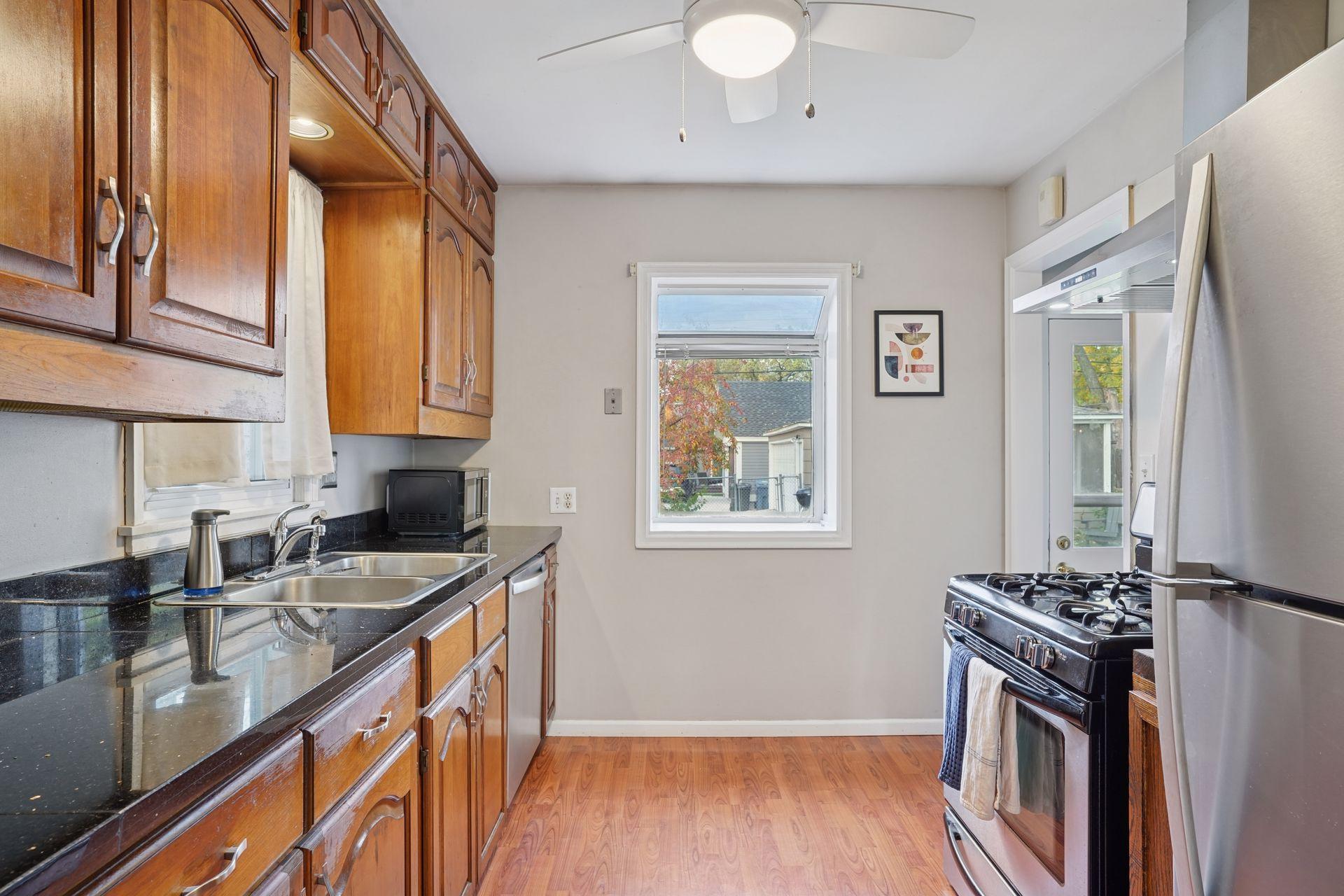 5716 Knox Avenue South - Spacecrafting - 0017.jpg