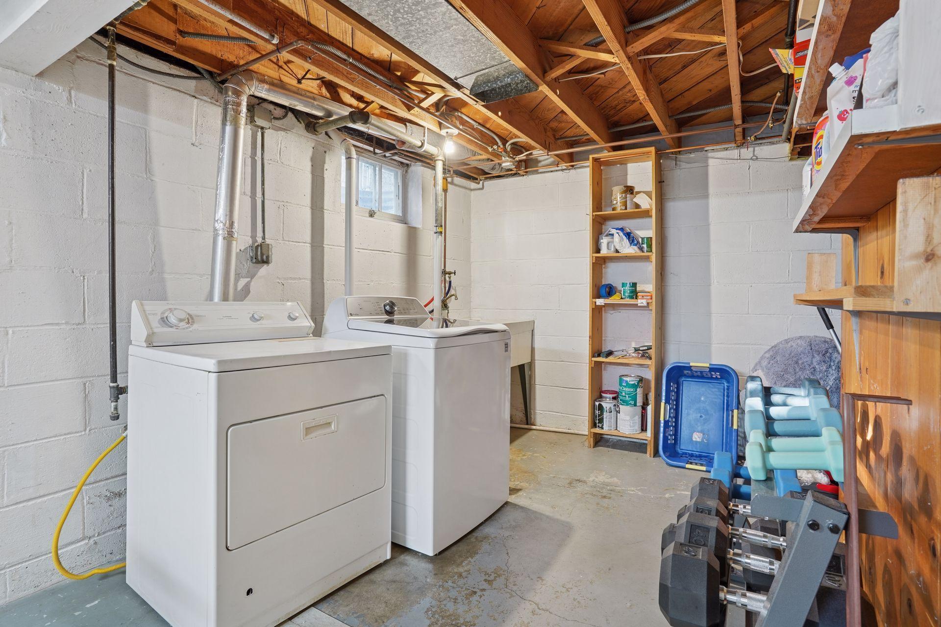 5716 Knox Avenue South - Spacecrafting - 0039.jpg