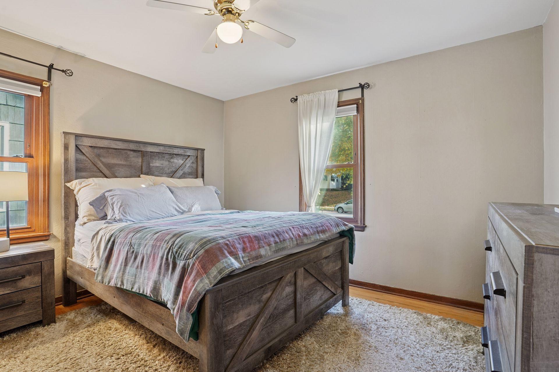 5716 Knox Avenue South - Spacecrafting - 0021.jpg