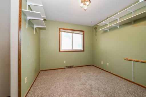 16-web-or-mls-6215 Cavell Ave N 016Full.jpg