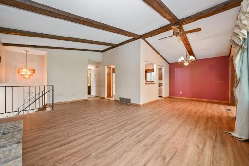 5-web-or-mls-6215 Cavell Ave N 005Full.jpg