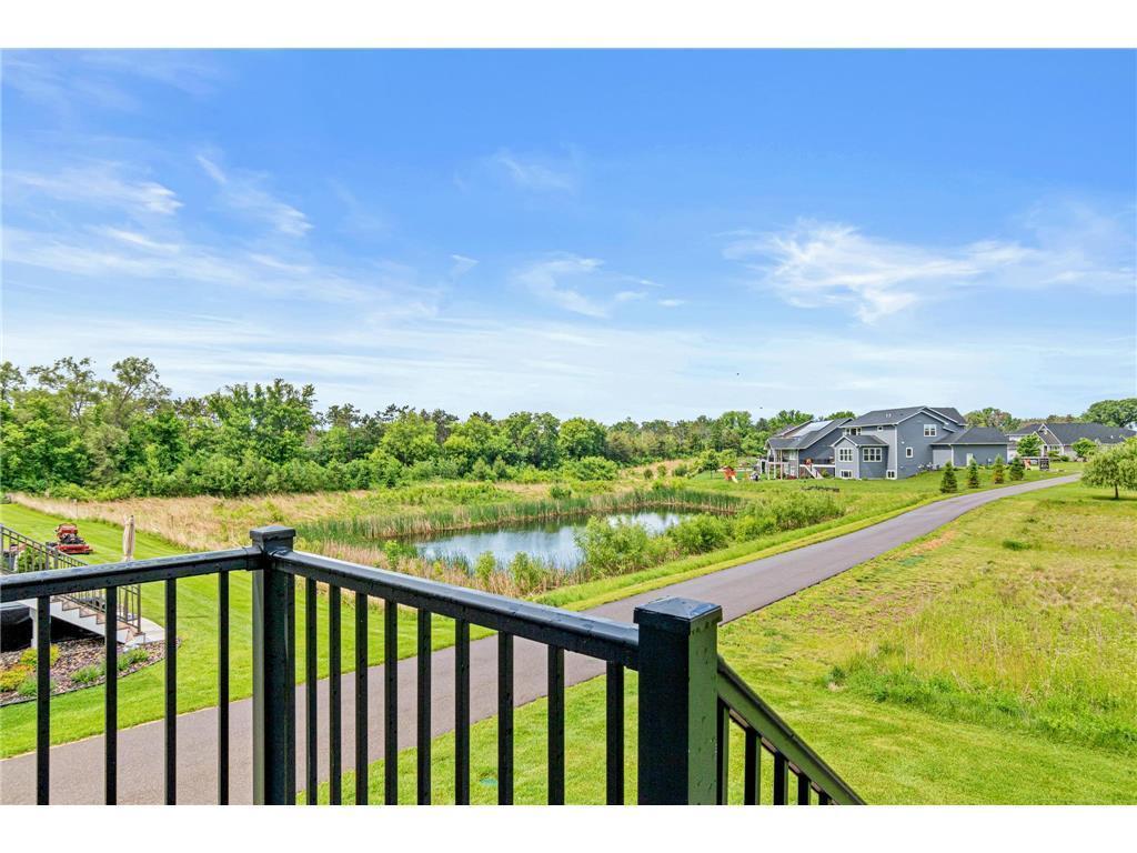 Walking Paths nearby.jpg