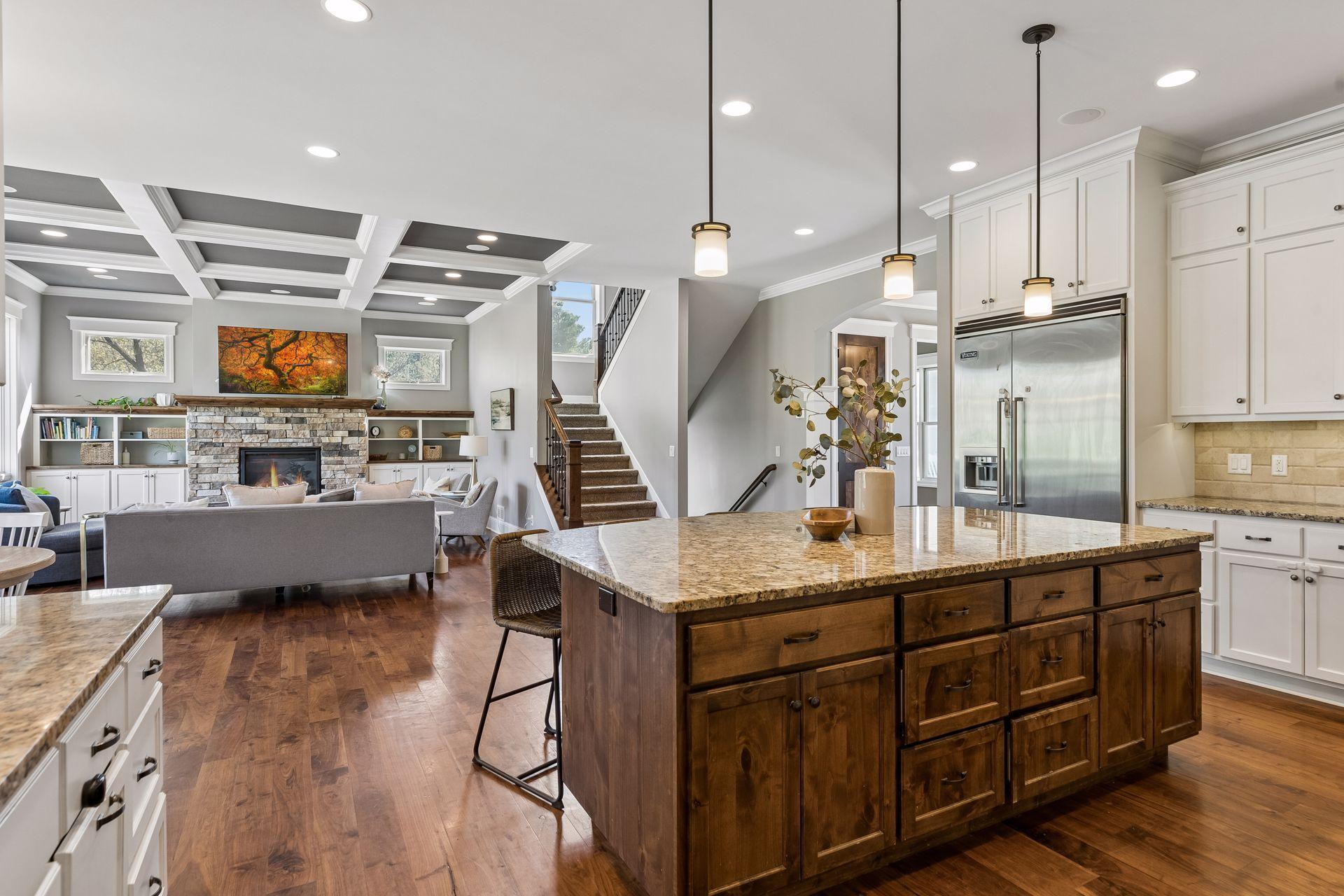 Great flow between living room & kitchen