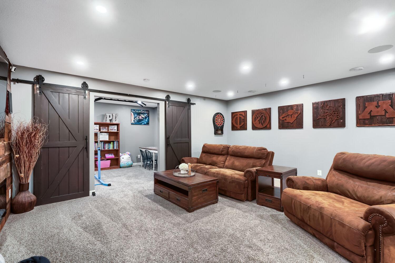 LL Family Room & Bonus Room