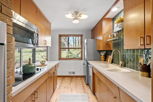 15840 Woodgate Road N, Minnetonka, MN 55345