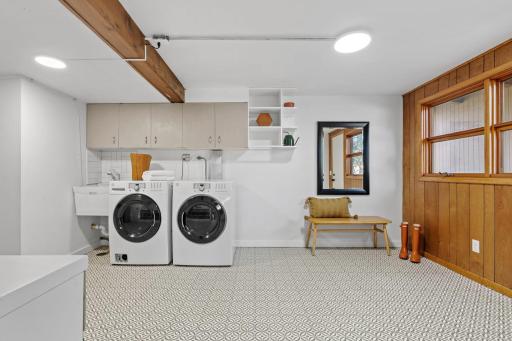 Oversized laundry/mud room with the breezeway entrance!