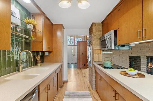 15840 Woodgate Road N, Minnetonka, MN 55345