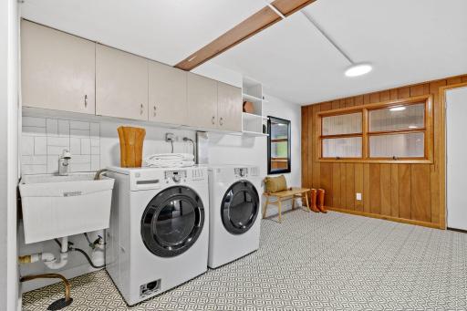 15840 Woodgate Road N, Minnetonka, MN 55345