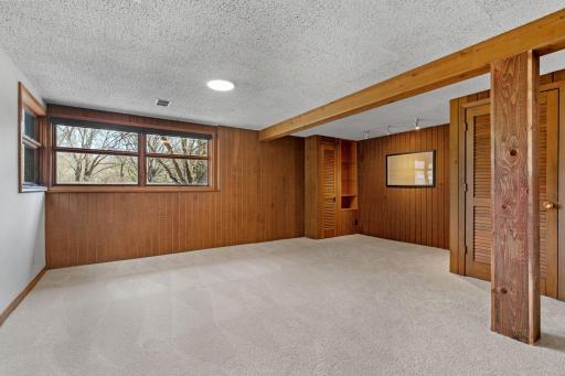 15840 Woodgate Road N, Minnetonka, MN 55345