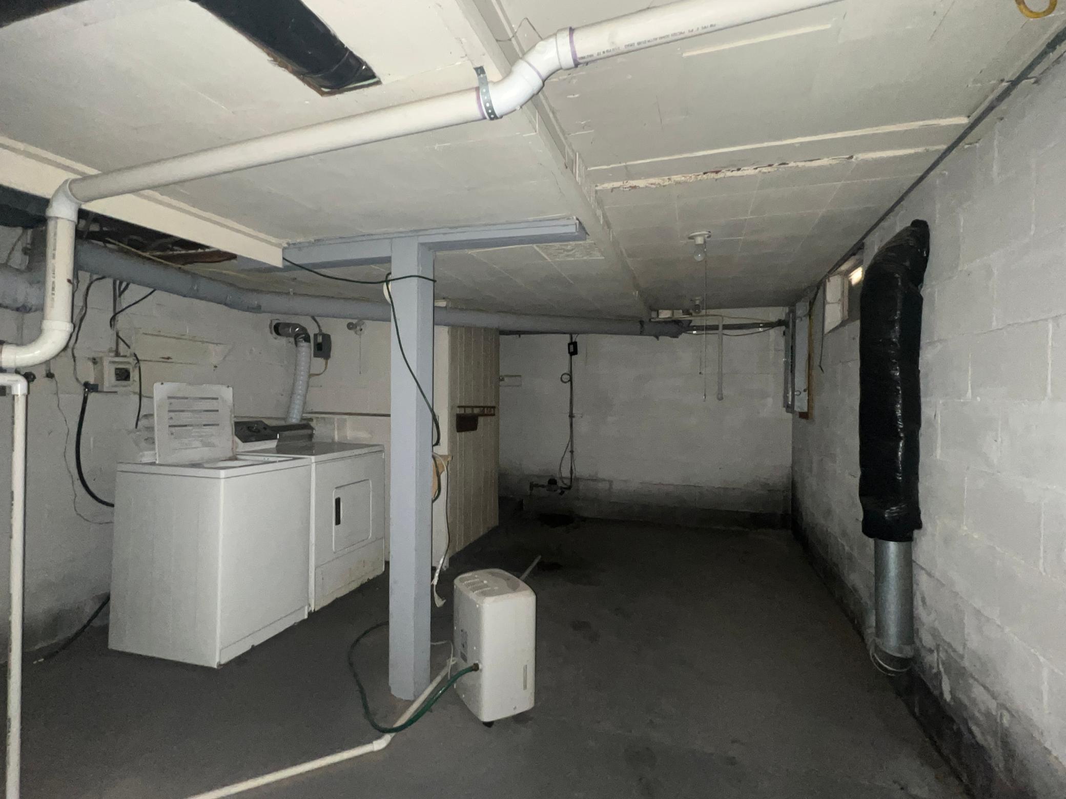 16 basement.JPG