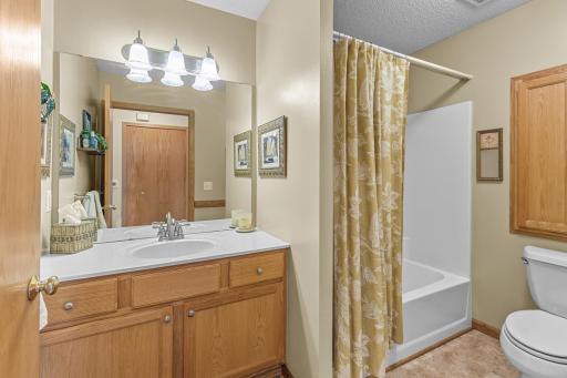 7460 Hinton Park Avenue S, Cottage Grove, MN 55016