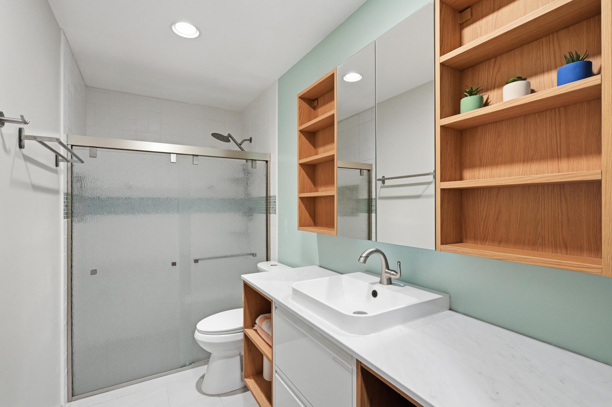 Upper level Bathroom