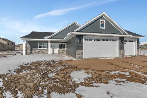 3085 Nottingham Road S, Saint Cloud, MN 56301