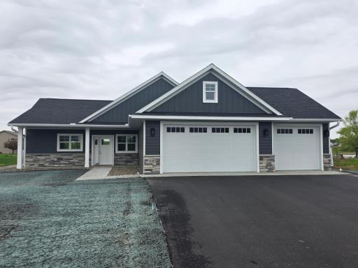 3085 Nottingham Road S, Saint Cloud, MN 56301