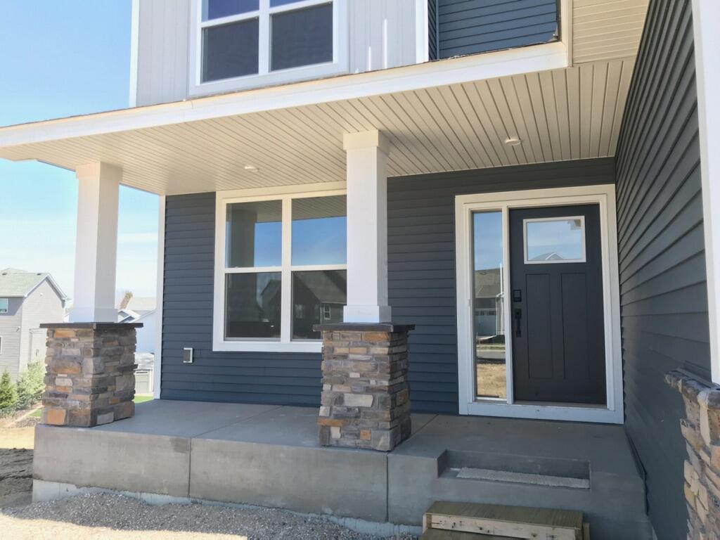 Beautiful front porch!
