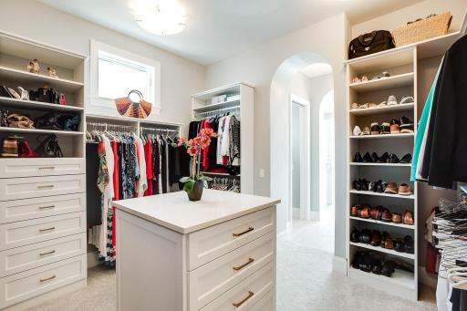 677 Shawnee Woods Road, Medina, MN 55340