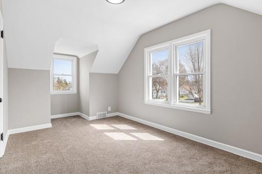 703 16th Avenue N, South Saint Paul, MN 55075